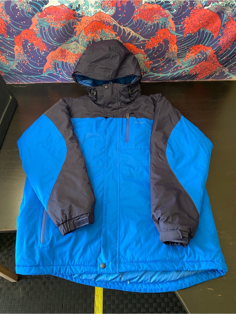 L.L. Bean Blue and Black Hooded Snowboarding Jacket with Lense tower cleaner